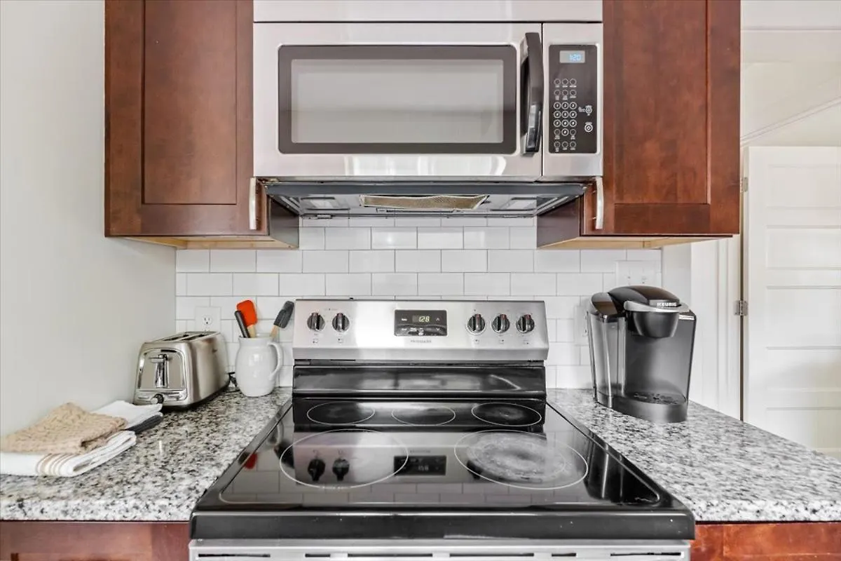 306C State St 2Br Apt Close To Uptown Charlotte Apartment