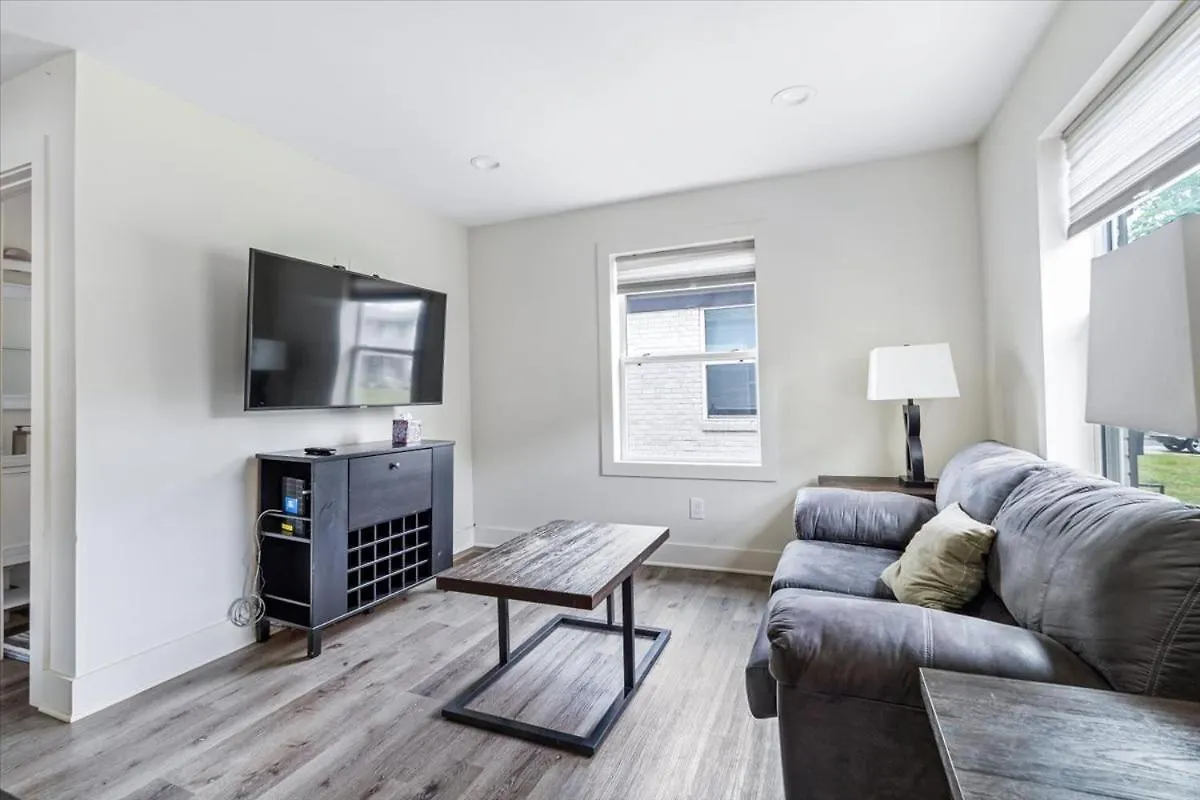 306C State St 2Br Apt Close To Uptown Charlotte